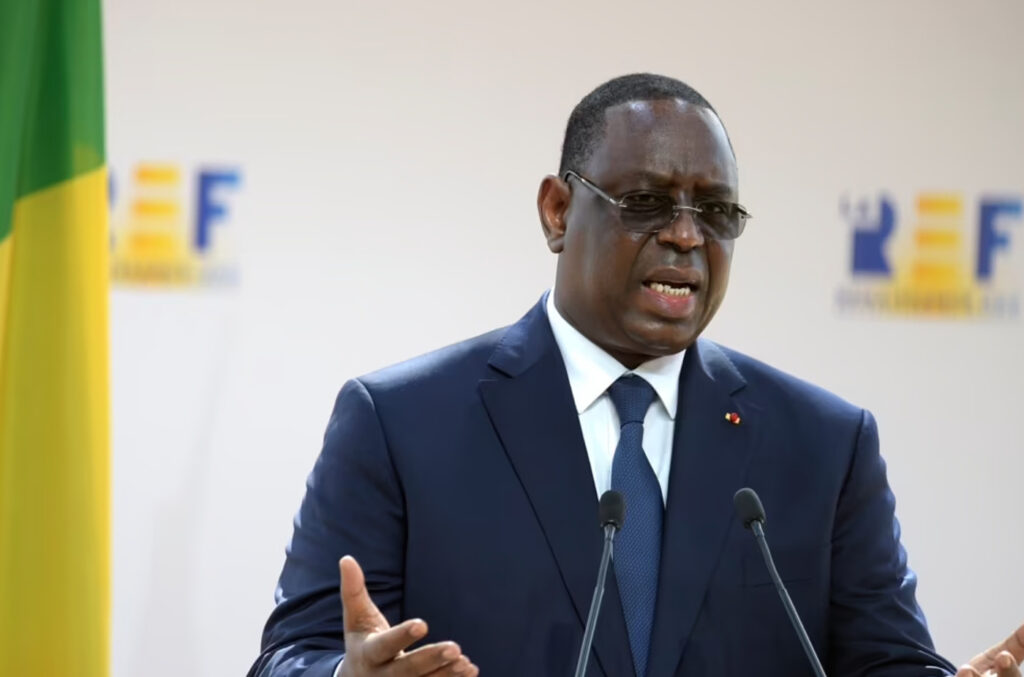 Gouvernance au Sénégal – ‘’ Macky Sall veut tenter un coup de force constitutionnelle pour se maintenir aux affaires… ‘’